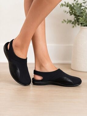 Flexus Black Cushioned Slingback Mules